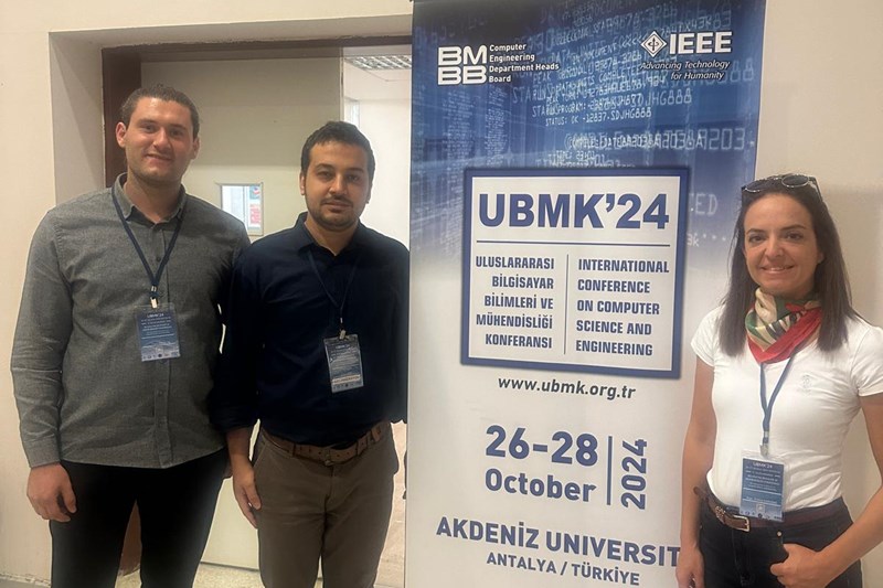 Bilgisayar Mühendisliği Lisans Öğrencilerimiz UBMK 2024 Konferansında Sözlü Sunum Gerçekleştirdi Bilgisayar Mühendisliği Lisans Öğrencilerimiz UBMK 2024 Konferansında Sözlü Sunum Gerçekleştirdi